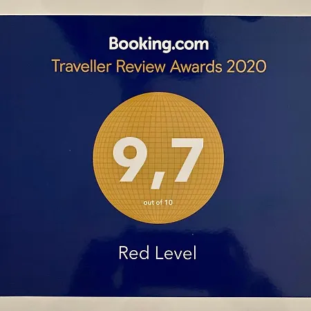 Red Level شقة لارنكا